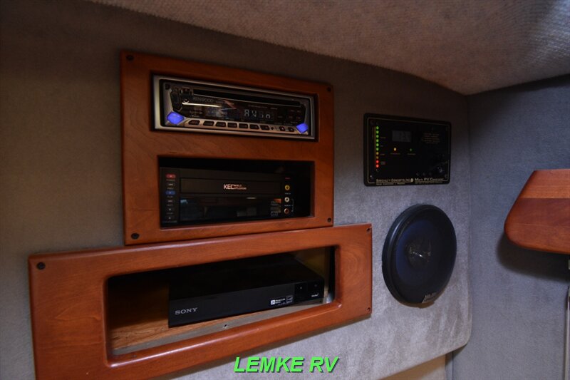 2004 Chinook Concourse XL 2100   - Photo 25 - Rocklin, CA 95677