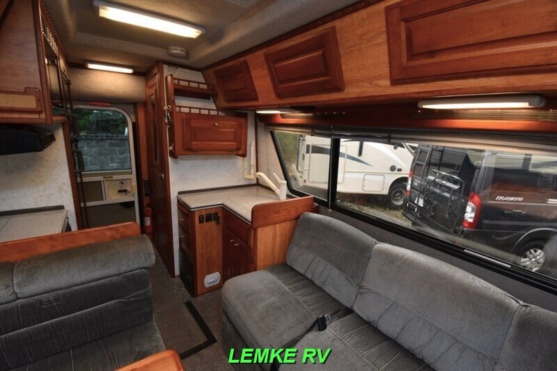 2004 Chinook Concourse XL 2100   - Photo 14 - Rocklin, CA 95677