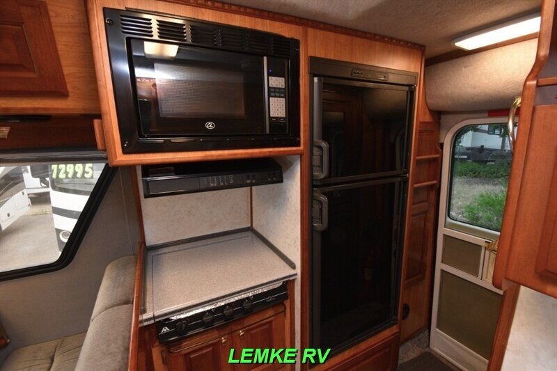 2004 Chinook Concourse XL 2100   - Photo 15 - Rocklin, CA 95677