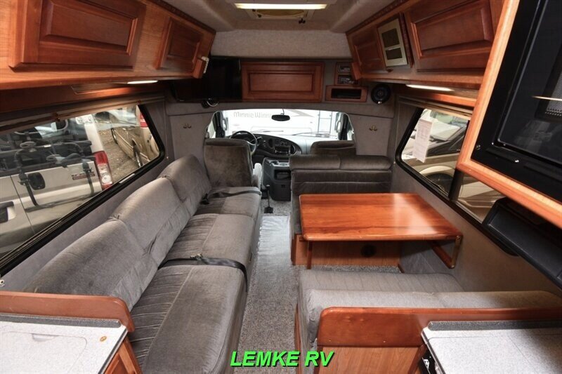 2004 Chinook Concourse XL 2100   - Photo 5 - Rocklin, CA 95677