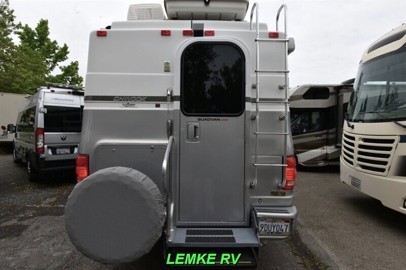 2004 Chinook Concourse XL 2100   - Photo 8 - Rocklin, CA 95677
