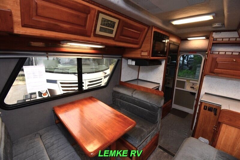 2004 Chinook Concourse XL 2100   - Photo 13 - Rocklin, CA 95677