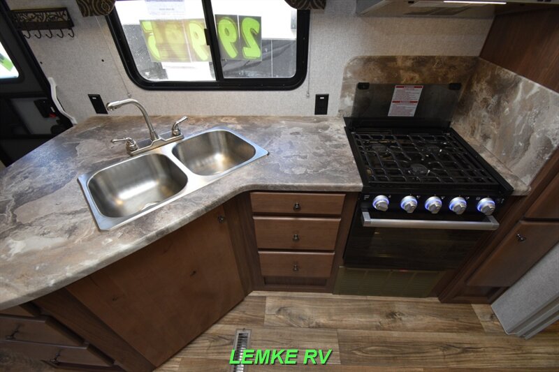 2022 Northwood Nash 23D   - Photo 14 - Rocklin, CA 95677
