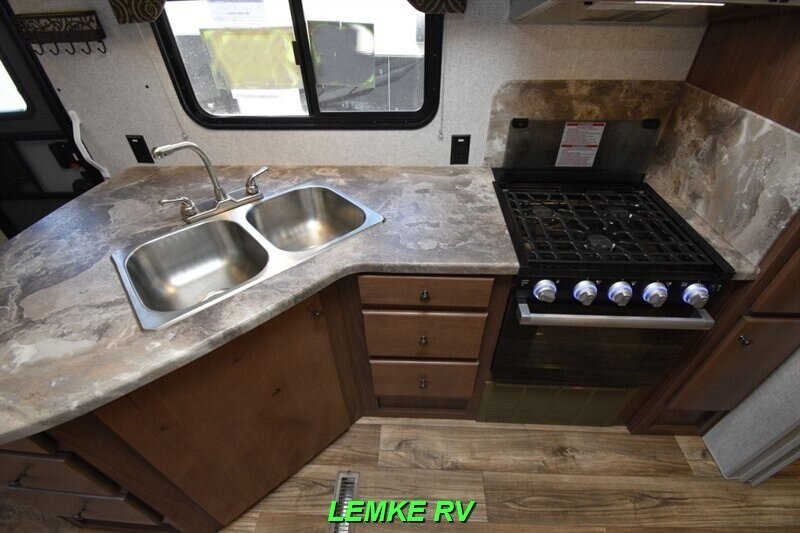 2022 Northwood Nash 23D   - Photo 21 - Rocklin, CA 95677
