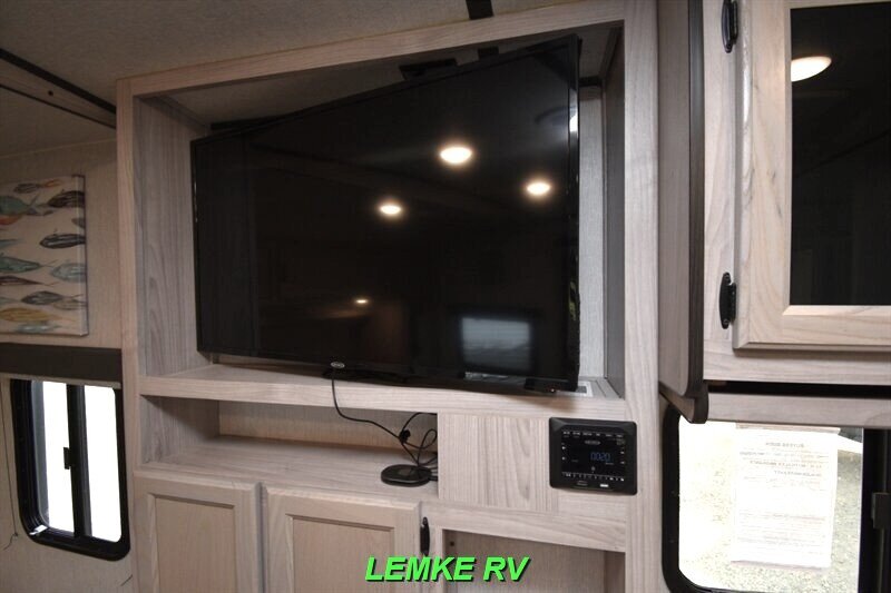 2021 Coachmen Spirit 1943RB   - Photo 22 - Rocklin, CA 95677