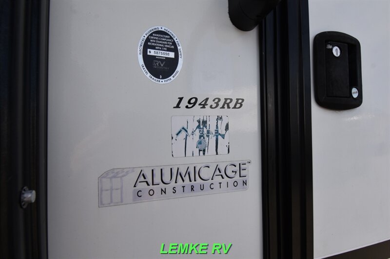 2021 Coachmen Spirit Ultra-Lite 1943RB   - Photo 9 - Rocklin, CA 95677