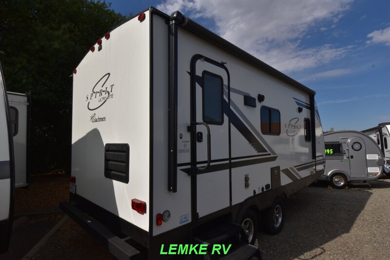 2021 Coachmen Spirit Ultra-Lite 1943RB   - Photo 8 - Rocklin, CA 95677
