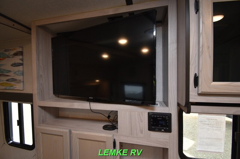 2021 Coachmen Spirit Ultra-Lite 1943RB   - Photo 23 - Rocklin, CA 95677