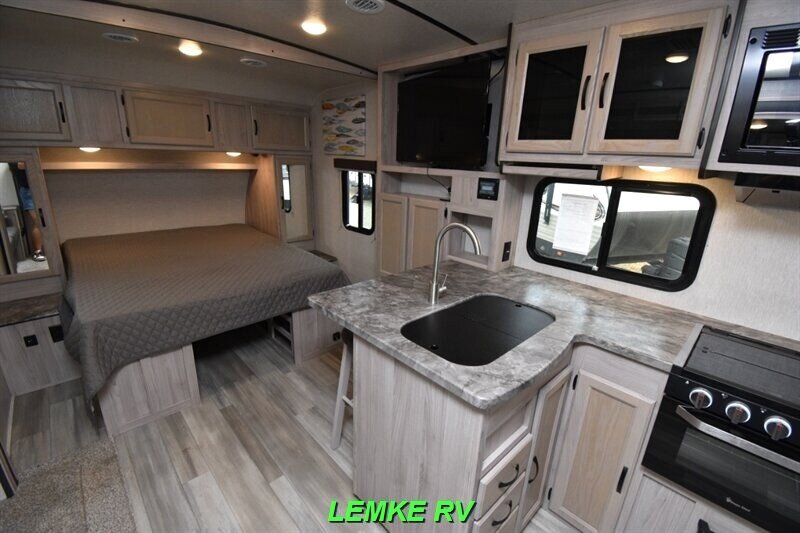2021 Coachmen Spirit 1943RB   - Photo 21 - Rocklin, CA 95677