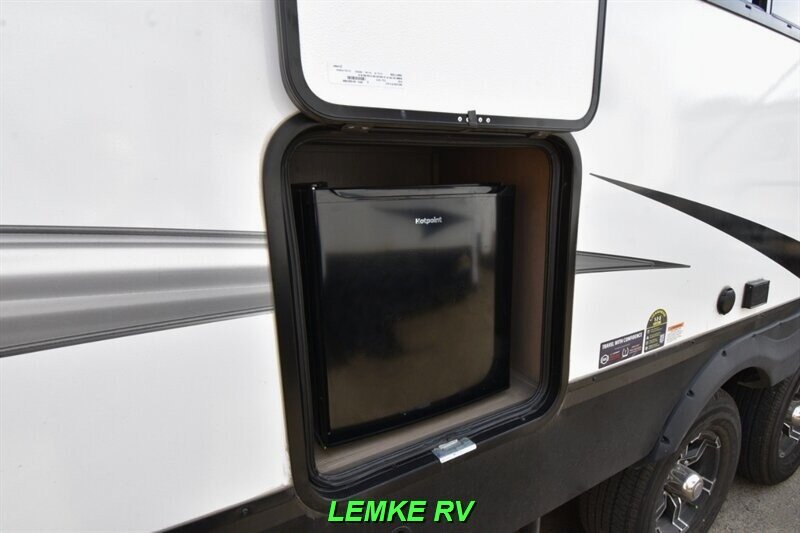 2024 Grand Design Reflection 150 Series 270BN   - Photo 9 - Rocklin, CA 95677