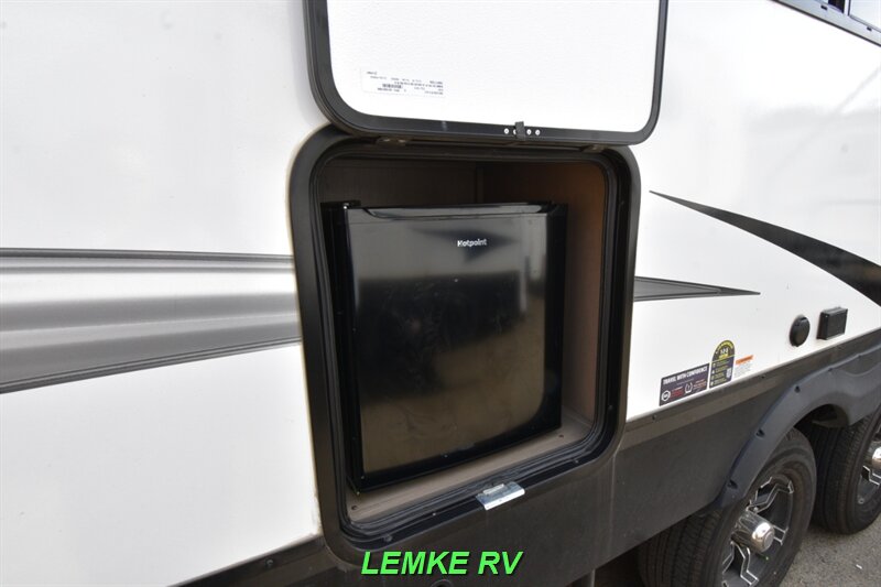 2024 Grand Design Reflection 270BN   - Photo 26 - Rocklin, CA 95677