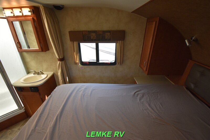 2014 Northwood Fox Mountain 235RLS   - Photo 18 - Rocklin, CA 95677