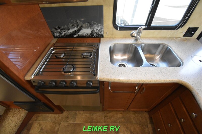 2014 Northwood Fox Mountain 235RLS   - Photo 15 - Rocklin, CA 95677
