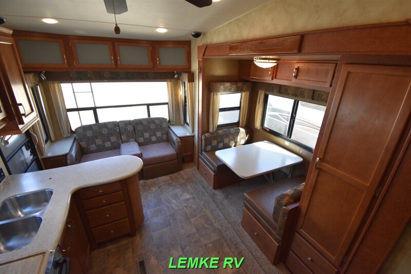 2014 Northwood Fox Mountain 235RLS   - Photo 11 - Rocklin, CA 95677