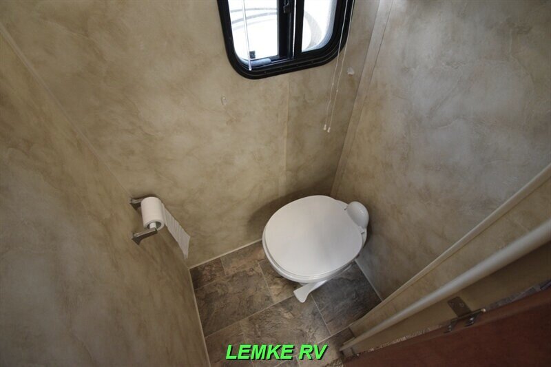 2014 Northwood Fox Mountain 235RLS   - Photo 20 - Rocklin, CA 95677