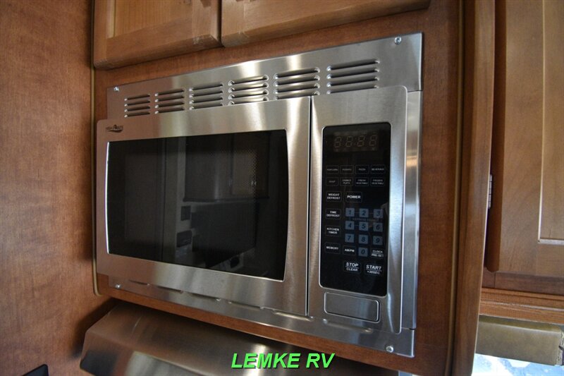 2014 Northwood Fox Mountain 235RLS   - Photo 23 - Rocklin, CA 95677