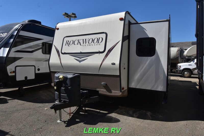 2015 Forest River Rockwood Ultra Lite 2608WS   - Photo 6 - Rocklin, CA 95677