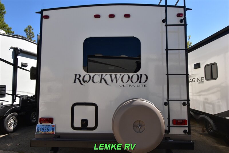 2015 Forest River Rockwood Ultra Lite 2608WS   - Photo 8 - Rocklin, CA 95677