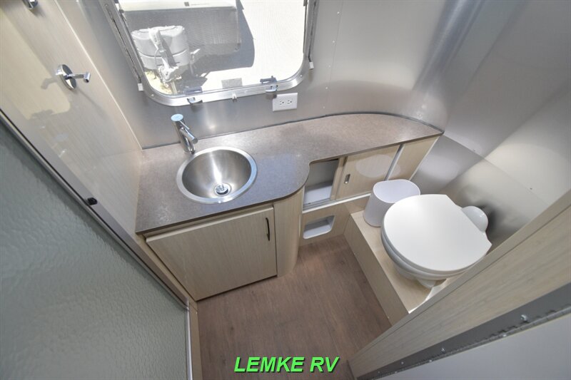 2018 Airstream Serenity 23QB   - Photo 21 - Rocklin, CA 95677