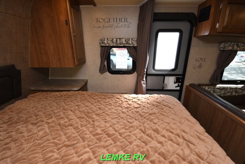 2017 Forest River Rockwood Mini Lite 2503S   - Photo 18 - Rocklin, CA 95677