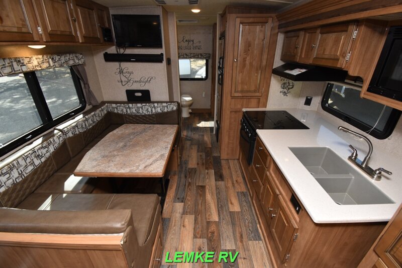 2017 Forest River Rockwood Mini Lite 2503S   - Photo 2 - Rocklin, CA 95677
