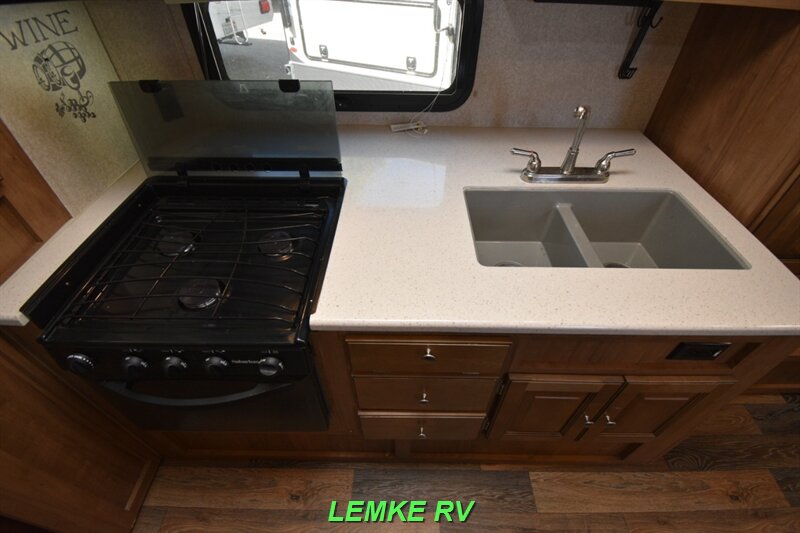 2017 Forest River Rockwood Mini Lite 2503S   - Photo 21 - Rocklin, CA 95677