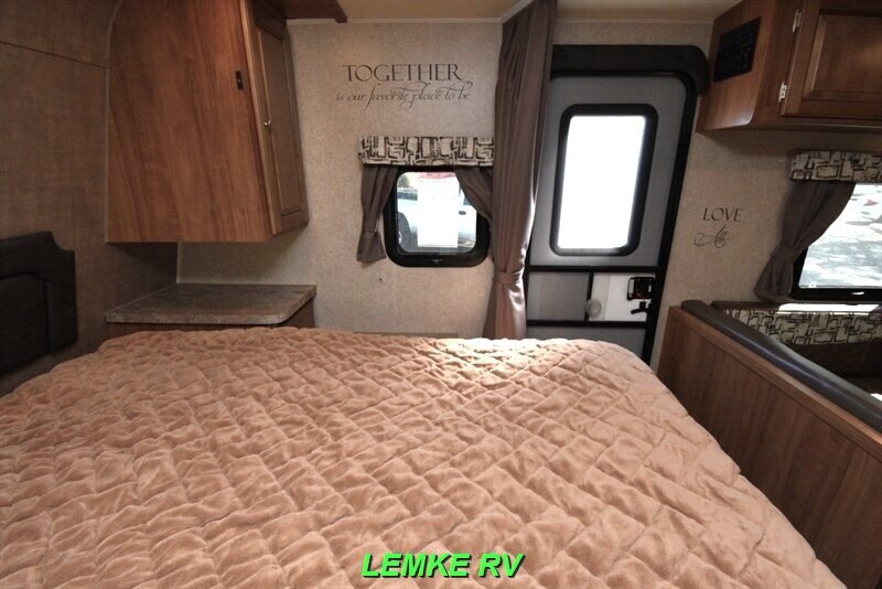 2017 Forest River Rockwood Mini Lite 2503S   - Photo 16 - Rocklin, CA 95677