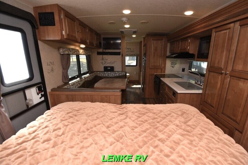 2017 Forest River Rockwood Mini Lite 2503S   - Photo 17 - Rocklin, CA 95677