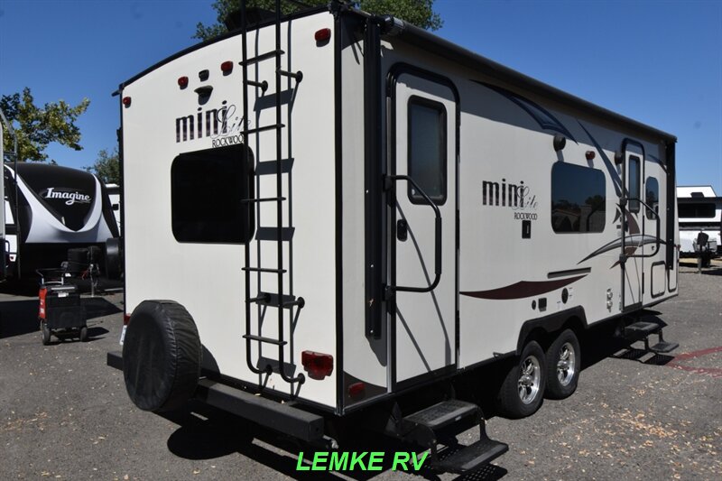 2017 Forest River Rockwood Mini Lite 2503S   - Photo 9 - Rocklin, CA 95677