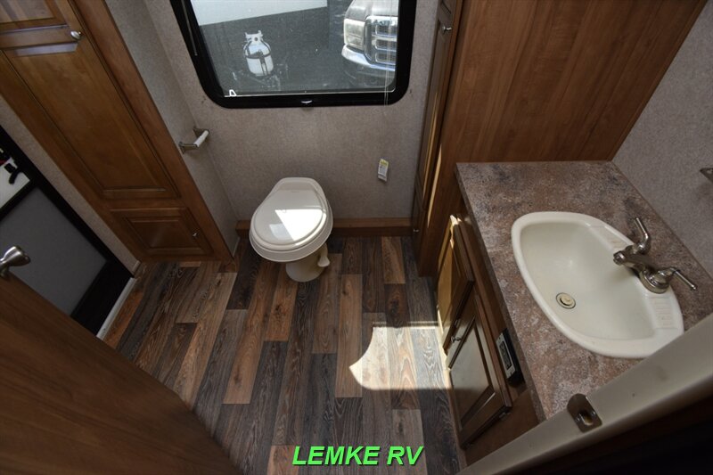 2017 Forest River Rockwood Mini Lite 2503S   - Photo 12 - Rocklin, CA 95677