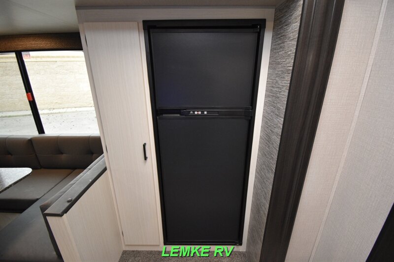 2021 Venture RV Stratus 261VRL   - Photo 13 - Rocklin, CA 95677