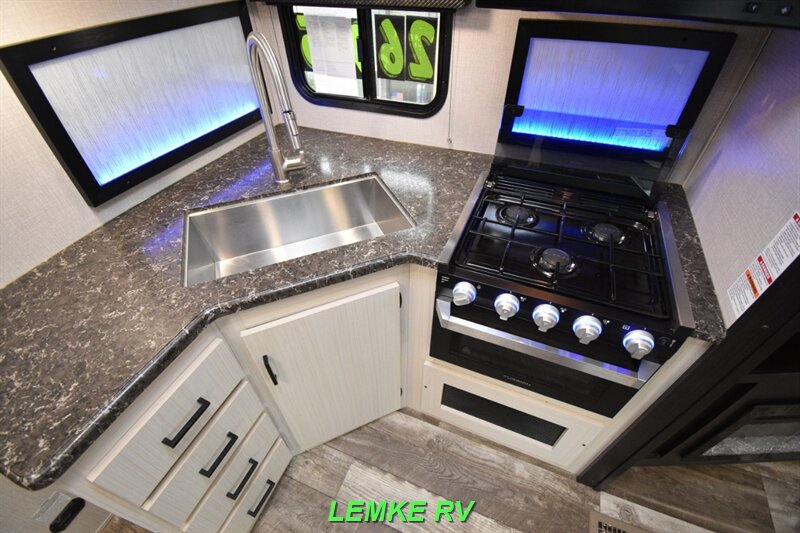 2021 Venture RV Stratus 261VRL   - Photo 14 - Rocklin, CA 95677