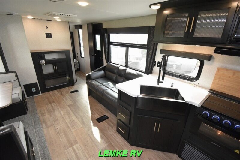 2022 Forest River Cherokee 274BRBBL   - Photo 21 - Rocklin, CA 95677