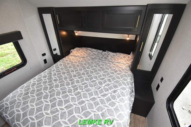 2022 Forest River Cherokee 274BRB   - Photo 21 - Rocklin, CA 95677