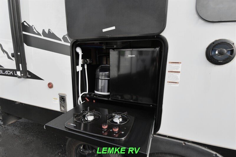 2022 Forest River Cherokee 274BRBBL   - Photo 9 - Rocklin, CA 95677