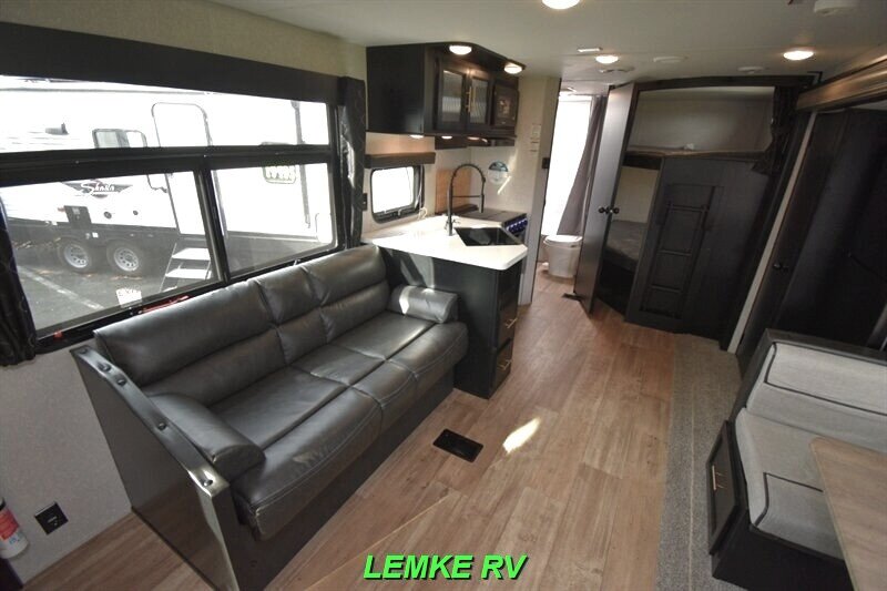 2022 Forest River Cherokee 274BRBBL   - Photo 15 - Rocklin, CA 95677