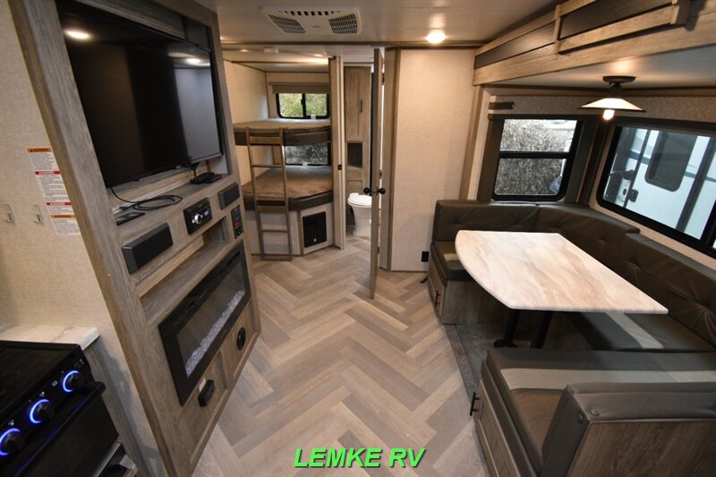 2021 Forest River Salem Hemisphere Hyper Lyte 23BHHL   - Photo 2 - Rocklin, CA 95677