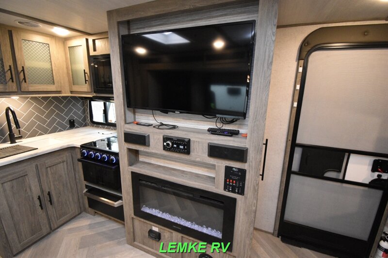 2021 Forest River Salem Hemisphere Hyper Lyte 23BHHL   - Photo 21 - Rocklin, CA 95677