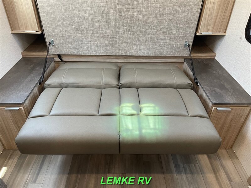 2021 Winnebago Micro Minnie 2306BHS   - Photo 22 - Rocklin, CA 95677