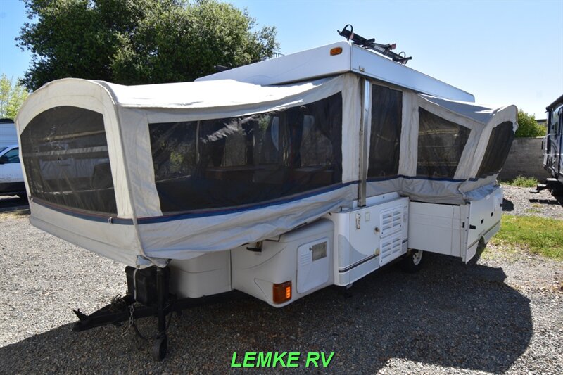 2004 Fleetwood Niagara 3895   - Photo 6 - Rocklin, CA 95677