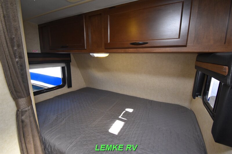 2016 Pacific Coachworks Sandsport 18SLE   - Photo 19 - Rocklin, CA 95677