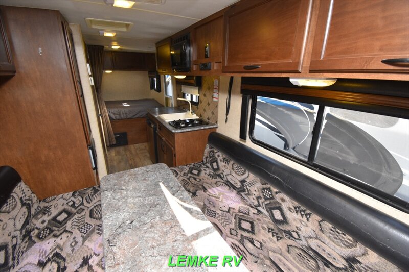 2016 Pacific Coachworks Sandsport 18SLE   - Photo 23 - Rocklin, CA 95677