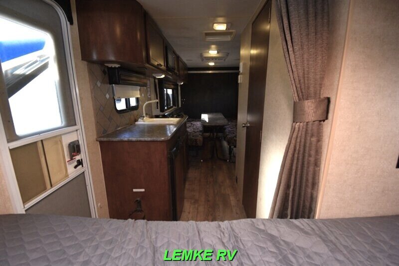 2016 Pacific Coachworks Sandsport 18SLE   - Photo 19 - Rocklin, CA 95677