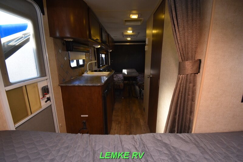 2016 Pacific Coachworks Sandsport 18SLE   - Photo 20 - Rocklin, CA 95677
