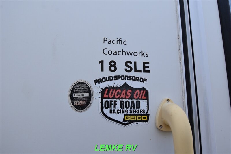 2016 Pacific Coachworks Sandsport 18SLE   - Photo 10 - Rocklin, CA 95677