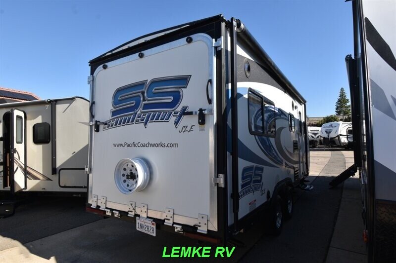 2016 Pacific Coachworks Sandsport 18SLE   - Photo 8 - Rocklin, CA 95677