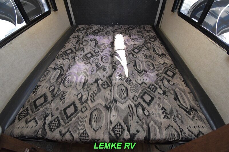 2016 Pacific Coachworks Sandsport 18SLE   - Photo 15 - Rocklin, CA 95677