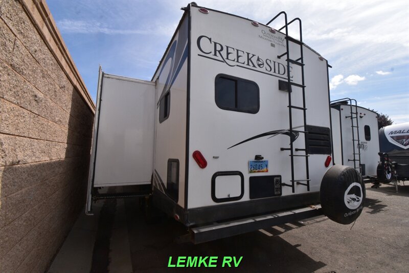 2016 Outdoors RV Creekside 23RKS   - Photo 8 - Rocklin, CA 95677