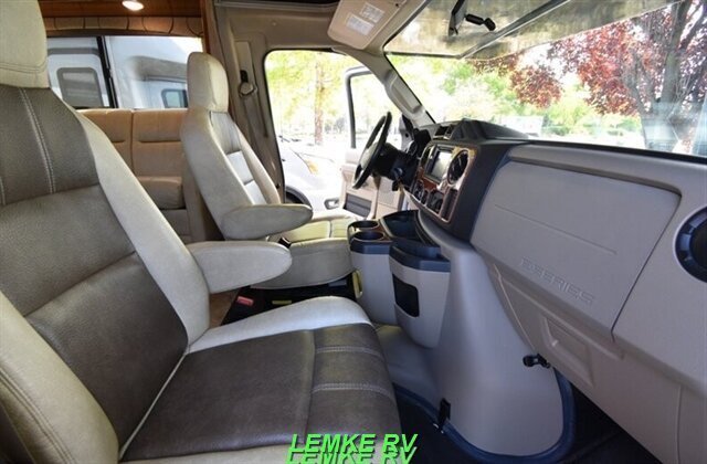 2018 Coachmen Leprechaun 311FS   - Photo 27 - Rocklin, CA 95677