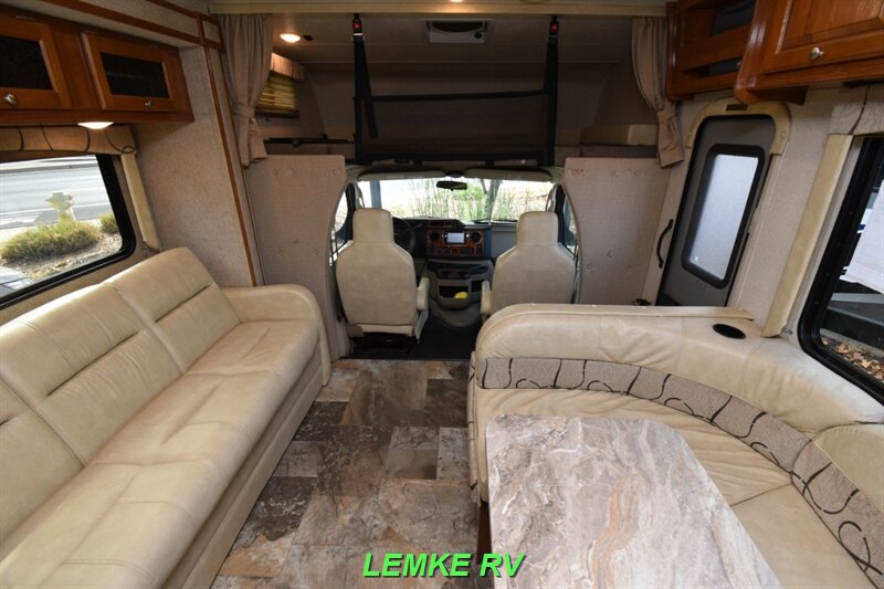 2018 Coachmen Leprechaun 311FS   - Photo 5 - Rocklin, CA 95677